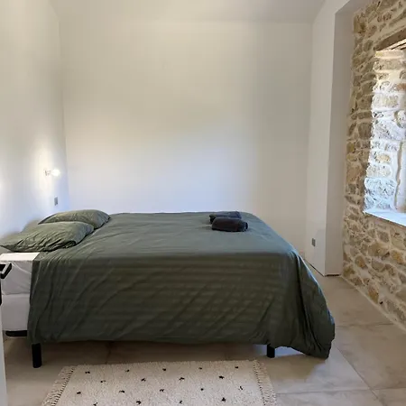 Le Mazet, Dependance Au Coeur De La Garrigue Feriehus Nîmes