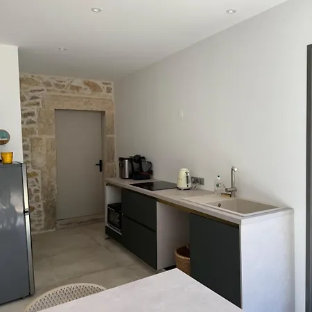 Le Mazet, Dependance Au Coeur De La Garrigue * نيم