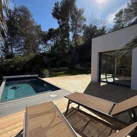 Feriehus Le Mazet, Dependance Au Coeur De La Garrigue